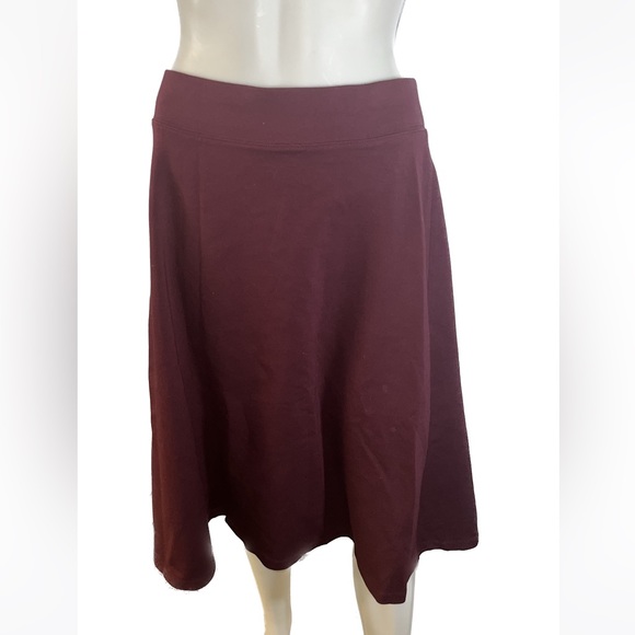 Women’s maroon skirt size medium - Picture 1 of 5